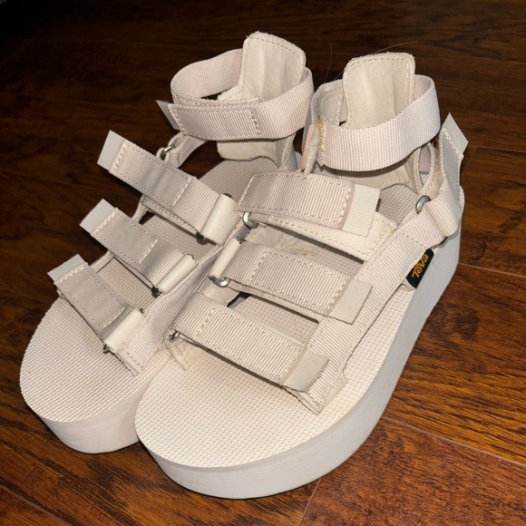 Teva Flatform Mevia Birch Gladiator Cream Strappy Platform Sandals Women’s 6 - Picture 2 of 7